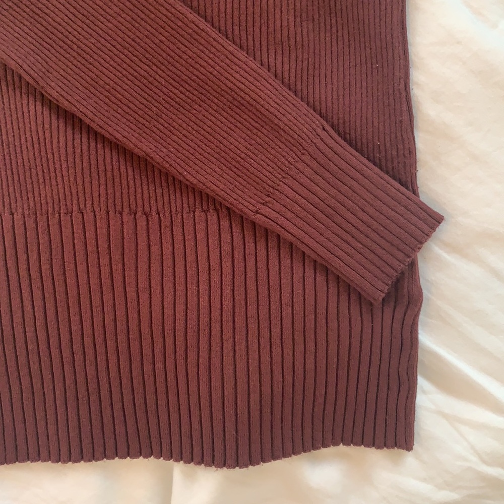H&M Sweater - Picture 3 of 4